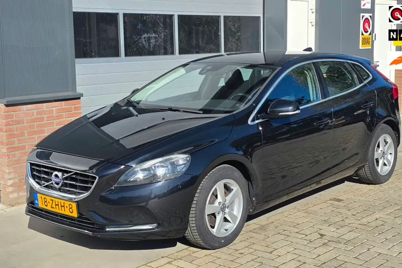 Volvo V40 (2012)