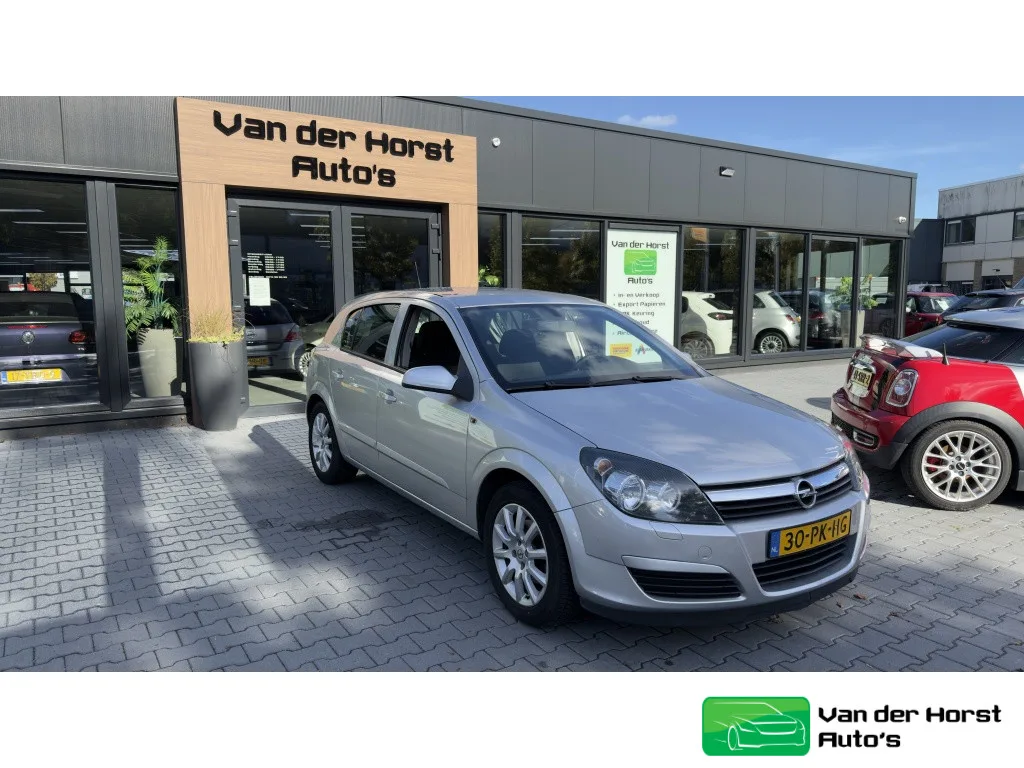 Opel Astra (2004) — foto 1