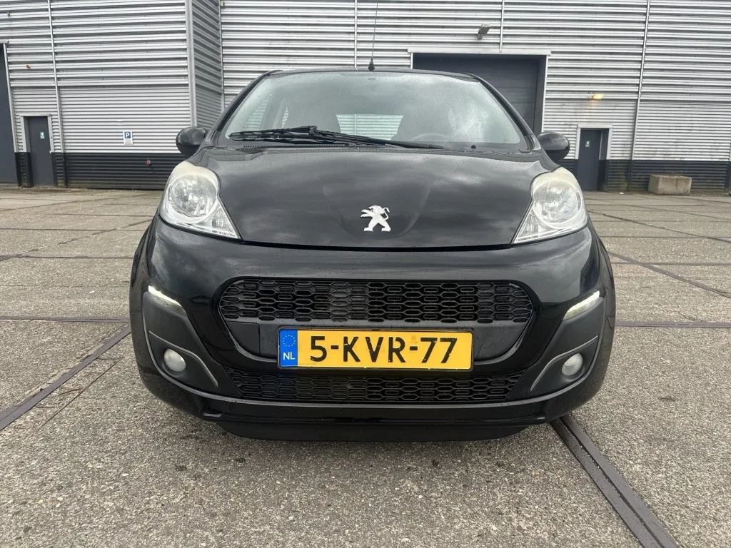 Peugeot 107 (2013) — foto 1