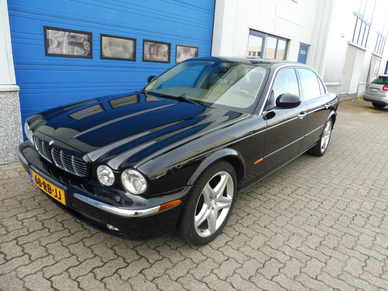 Jaguar XJ (2005) — foto 1