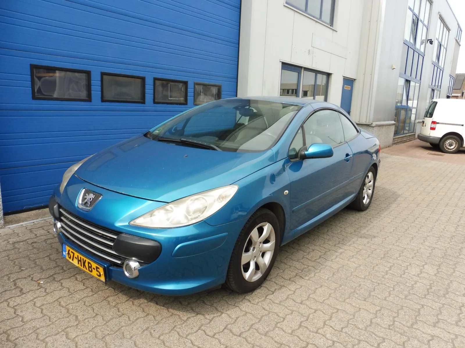 Peugeot 307 CC (2008) — foto 1