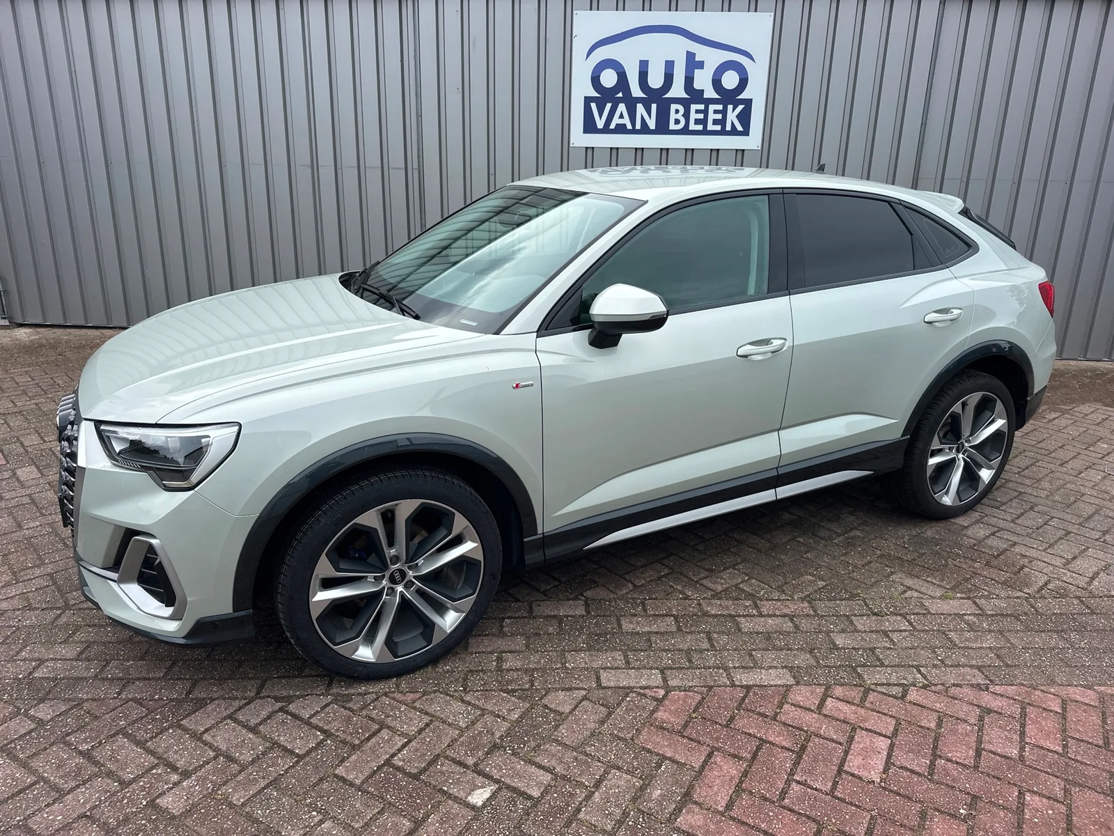Audi Q3 (2022) — foto 1