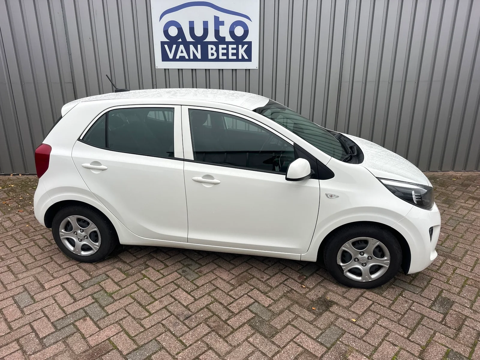 Kia Picanto (2021) — foto 1