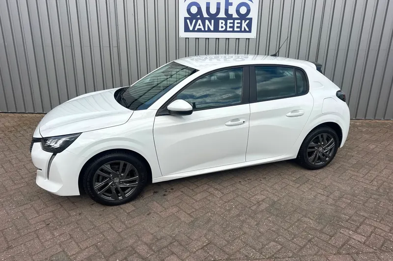 Peugeot 208 (2021)