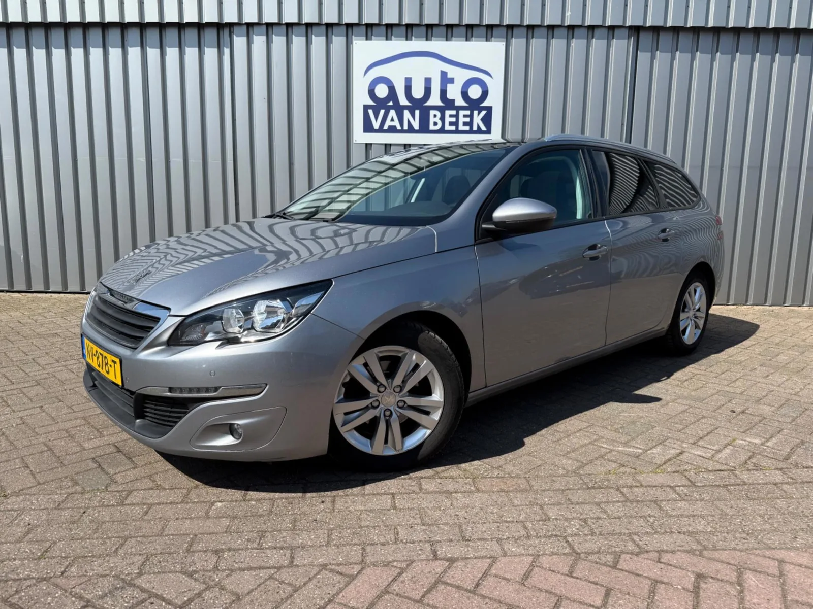 Peugeot 308 (2017) — foto 1