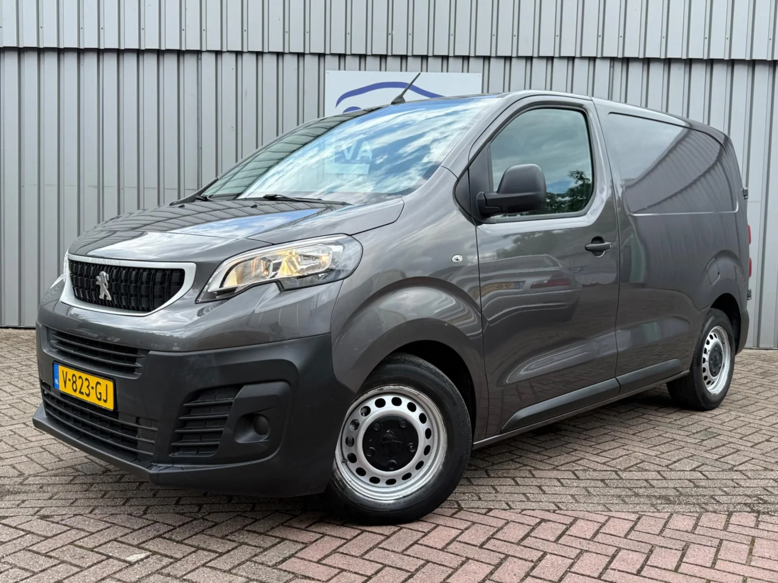 Peugeot Expert (2017) — foto 1