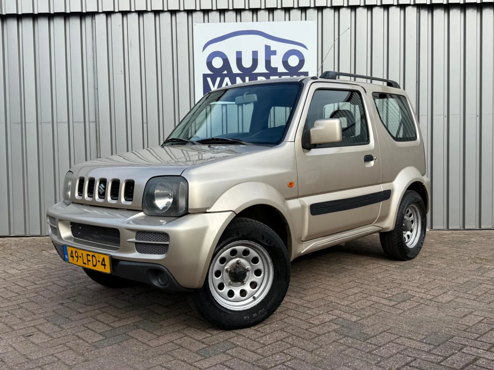 Suzuki Jimny (2010) — foto 1