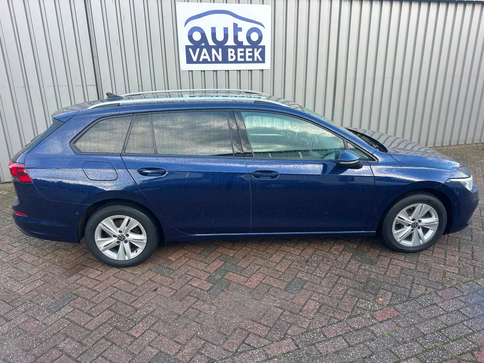 Volkswagen Golf (2021) — foto 1