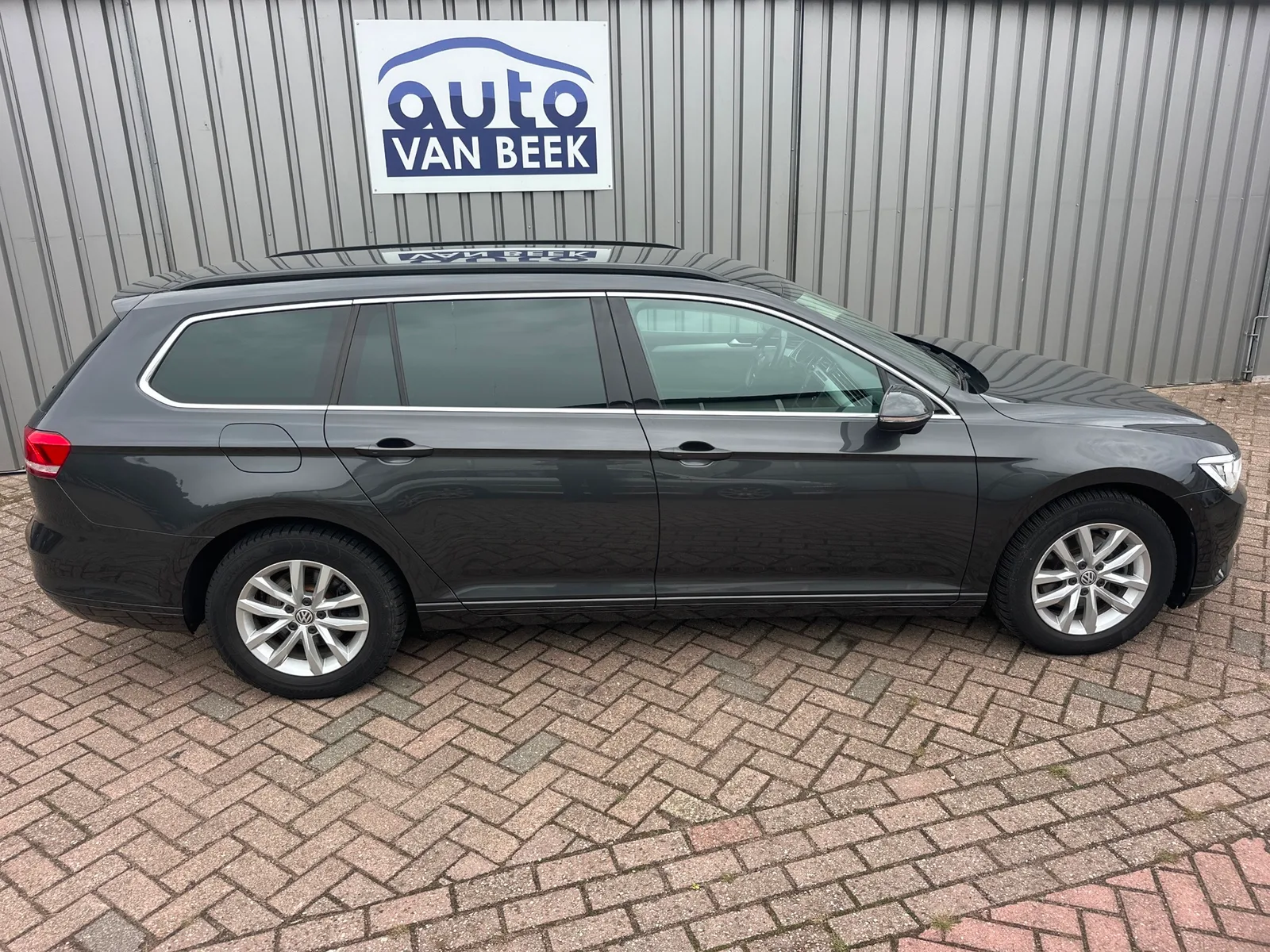 Volkswagen Passat (2019) — foto 1