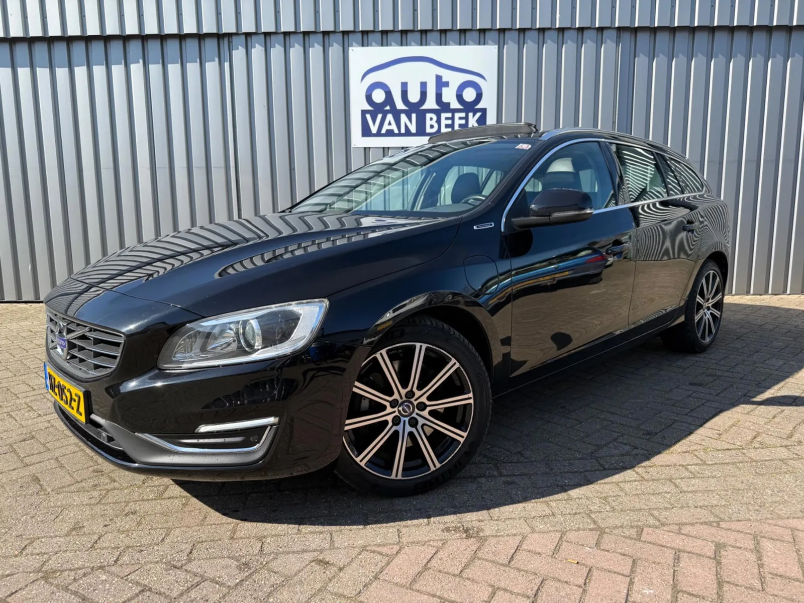 Volvo V60 (2015) — foto 1