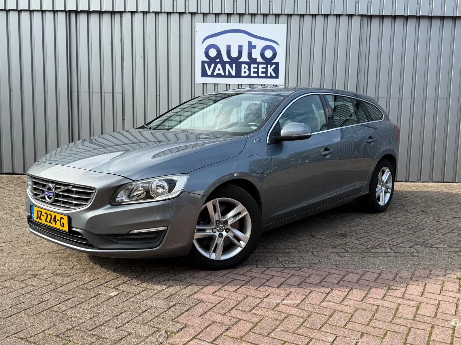 Volvo V60 (2016) — foto 1