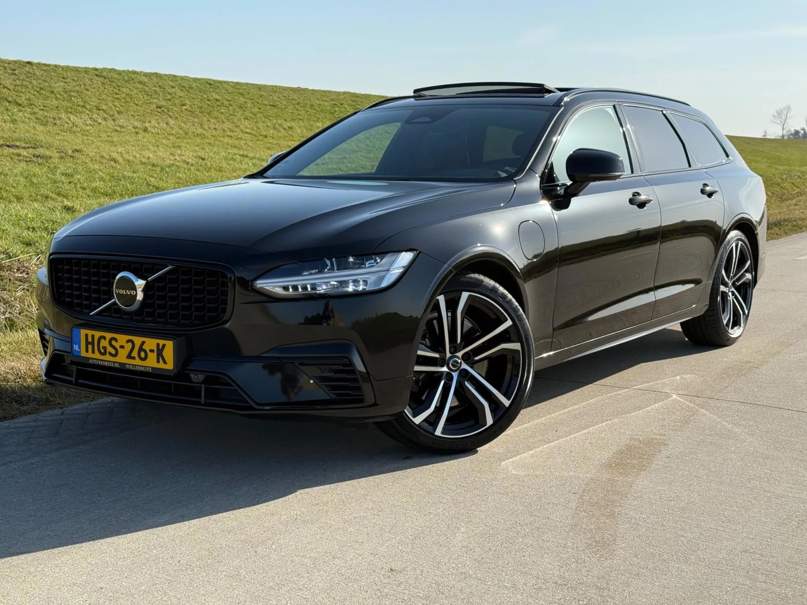 Volvo V90 (2021) — foto 1