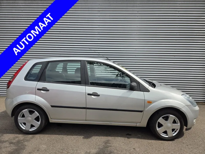 Ford Fiesta (2004) — foto 1