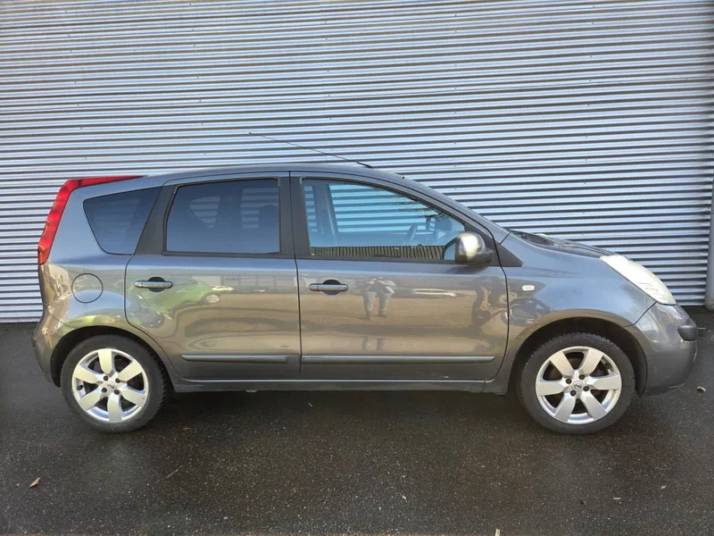 Nissan Note (2006) — foto 1