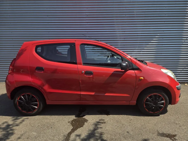 Nissan Pixo (2010) — foto 1