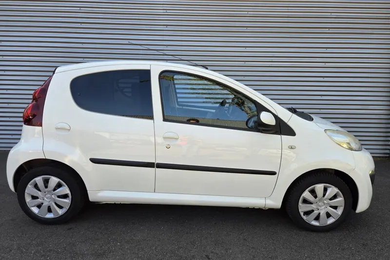 Peugeot 107 (2012)