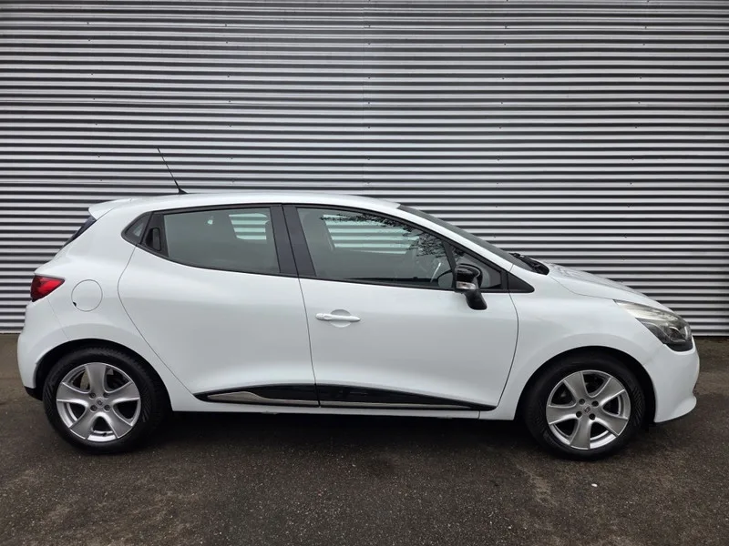 Renault Clio (2015) — foto 1