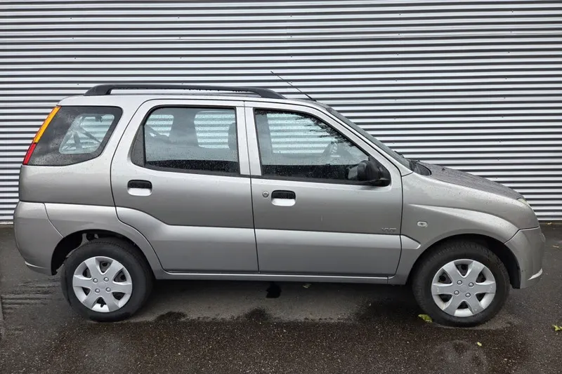 Suzuki Ignis (2005)