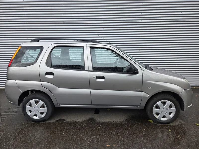 Suzuki Ignis (2005) — foto 1