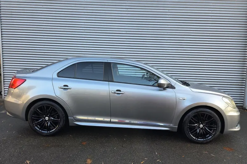 Suzuki Kizashi (2011)