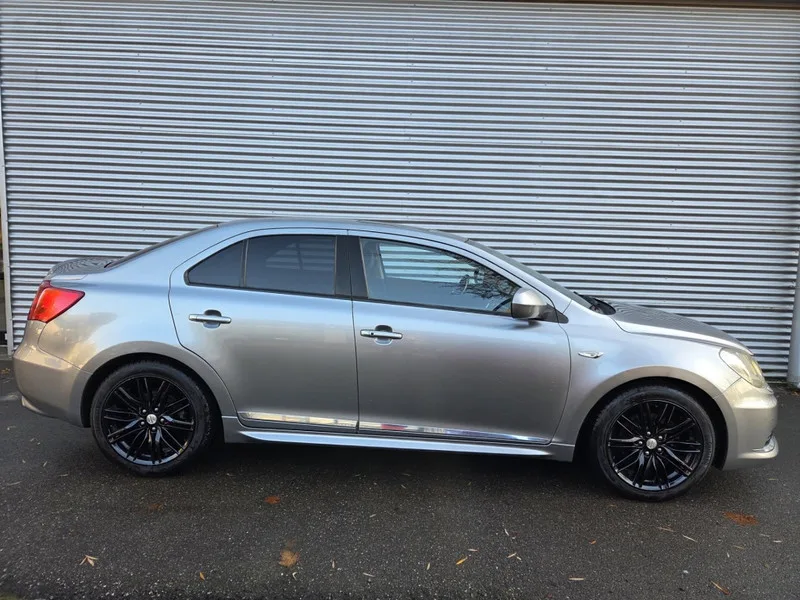 Suzuki Kizashi (2011) — foto 1