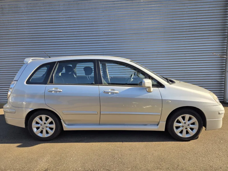 Suzuki Liana (2006) — foto 1