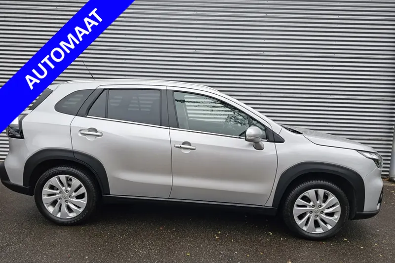 Suzuki S-Cross (2023)