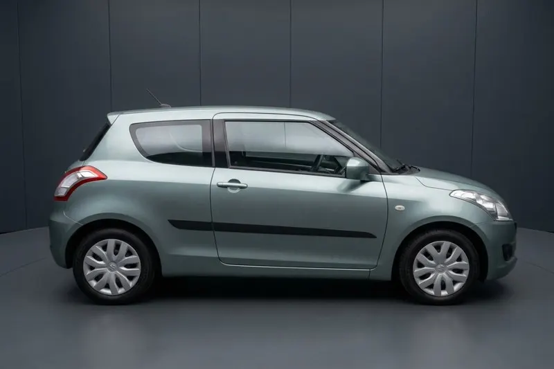Suzuki Swift (2011)