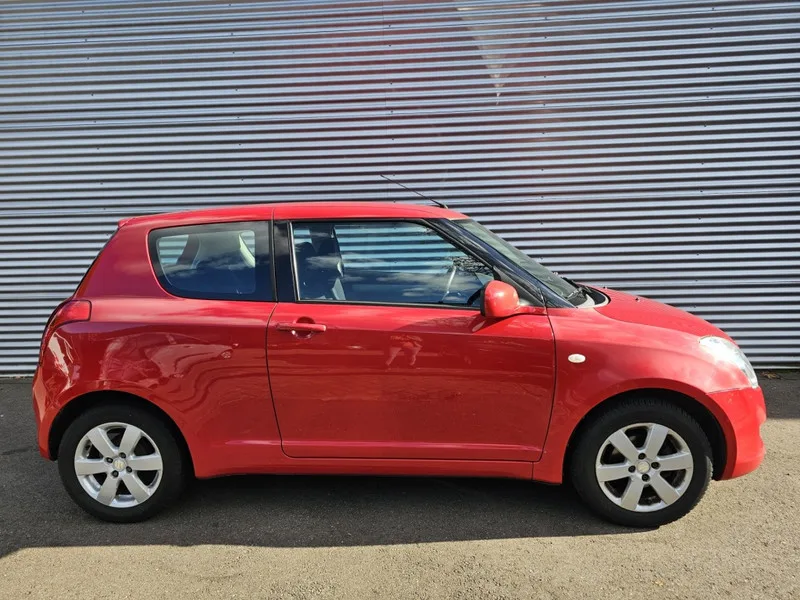 Suzuki Swift (2008) — foto 1