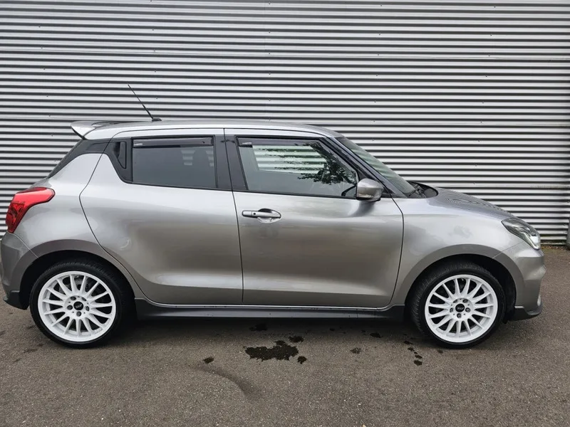 Suzuki Swift (2019) — foto 1