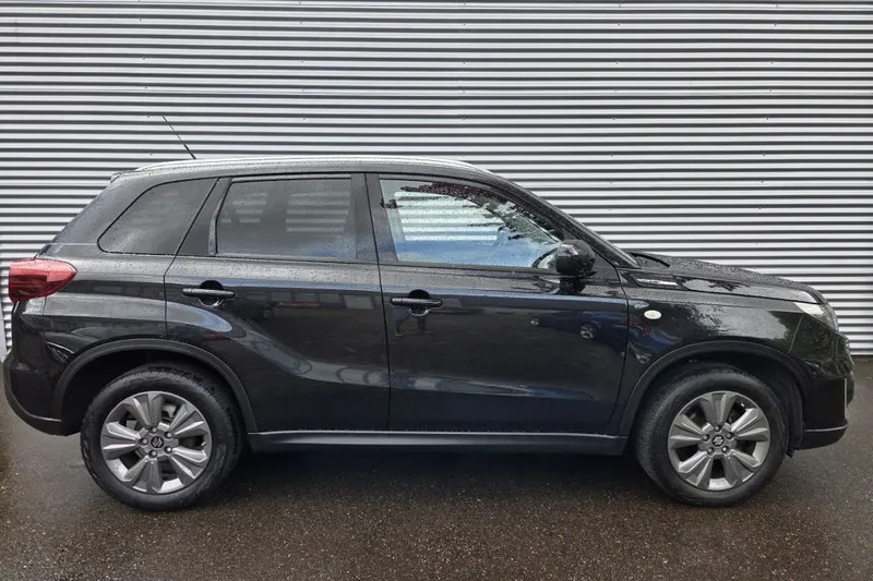 Suzuki Vitara (2023)