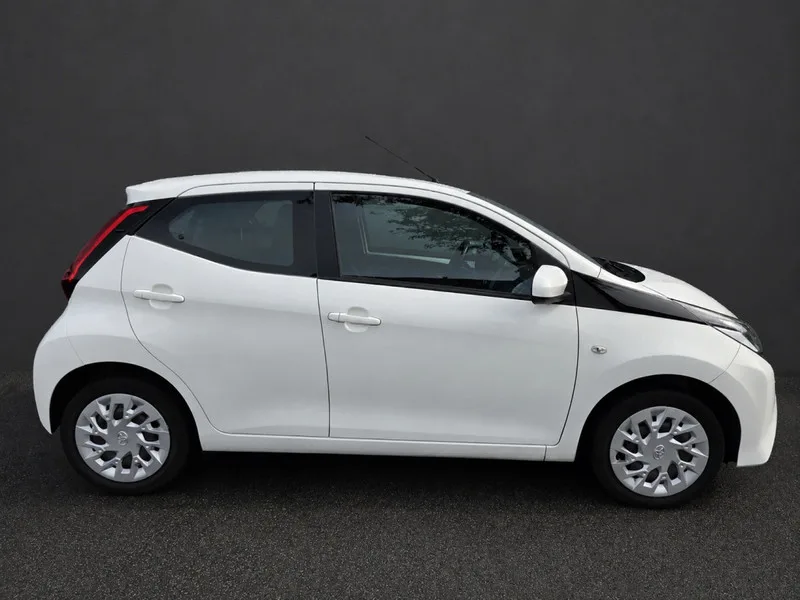 Toyota Aygo (2019) — foto 1
