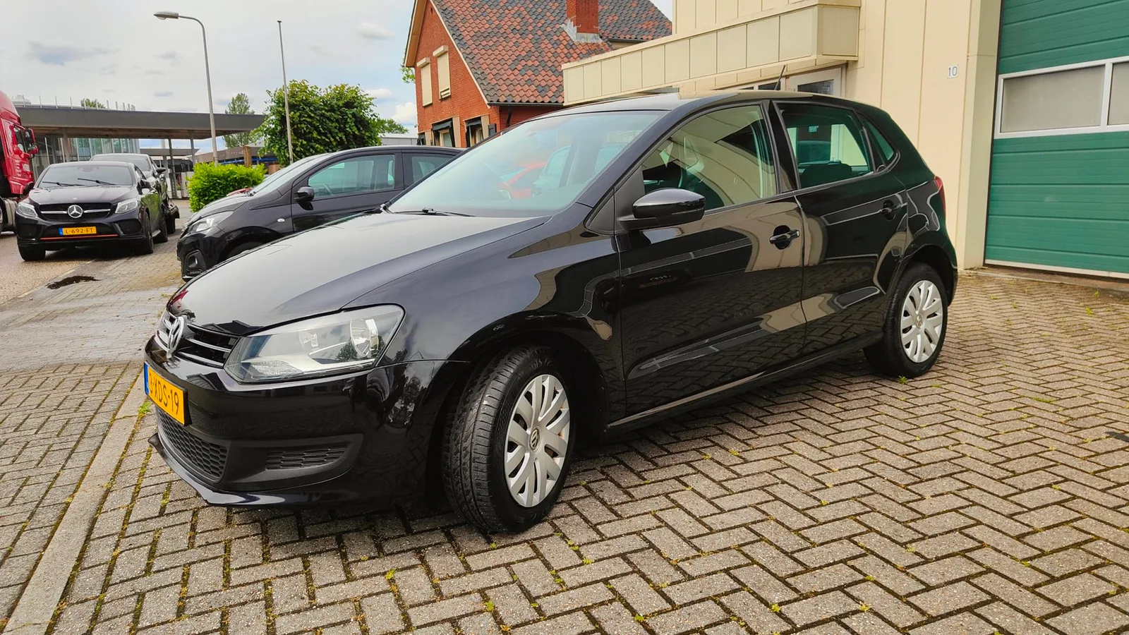 Volkswagen Polo (2014) — foto 1