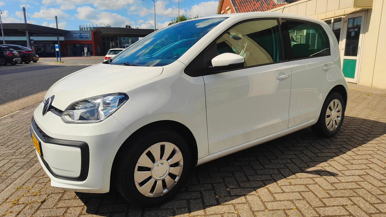 Volkswagen Up! (2020) — foto 1