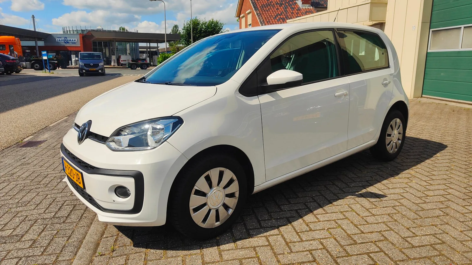 Volkswagen Up! (2019) — foto 1