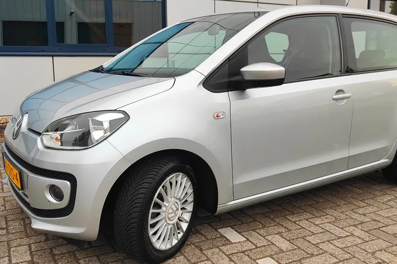 Volkswagen Up! (2013)