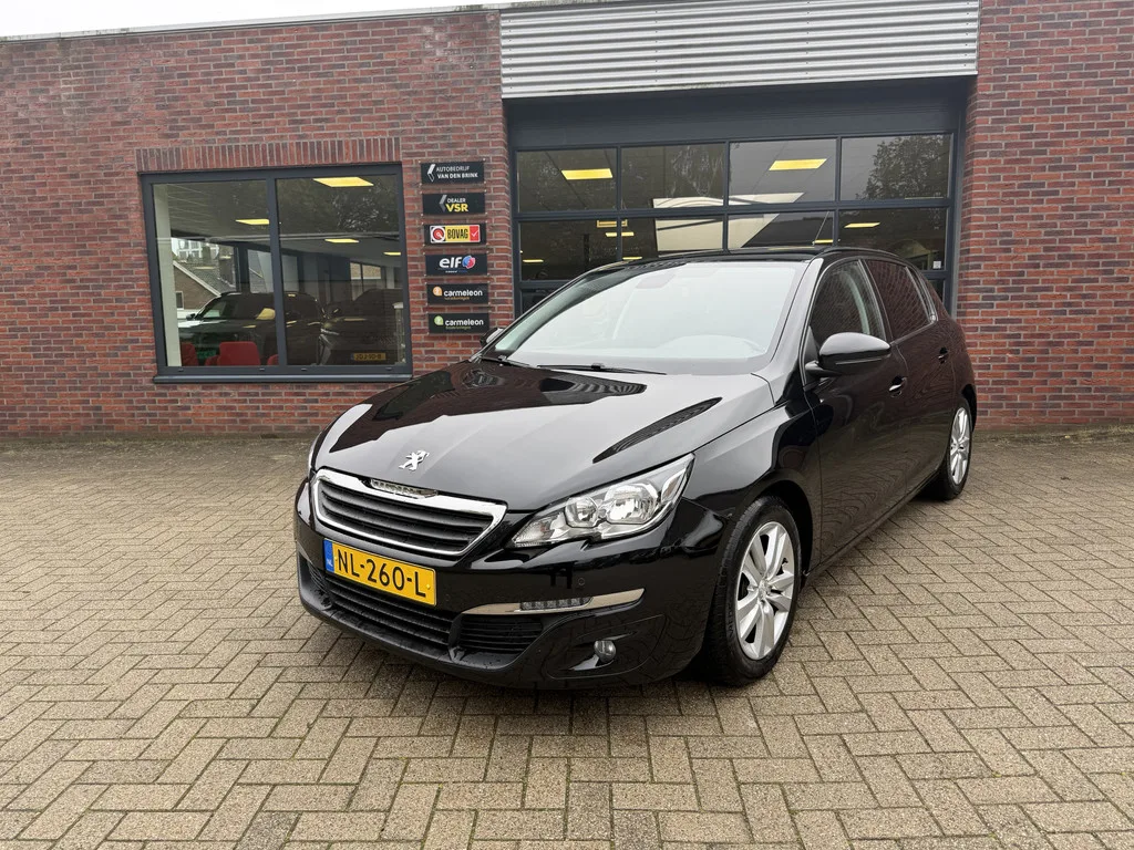 Peugeot 308 (2017) — foto 1