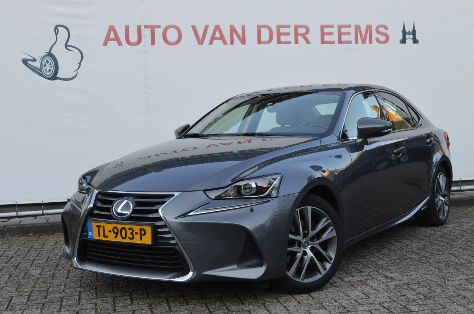 Lexus IS (2018) — foto 1