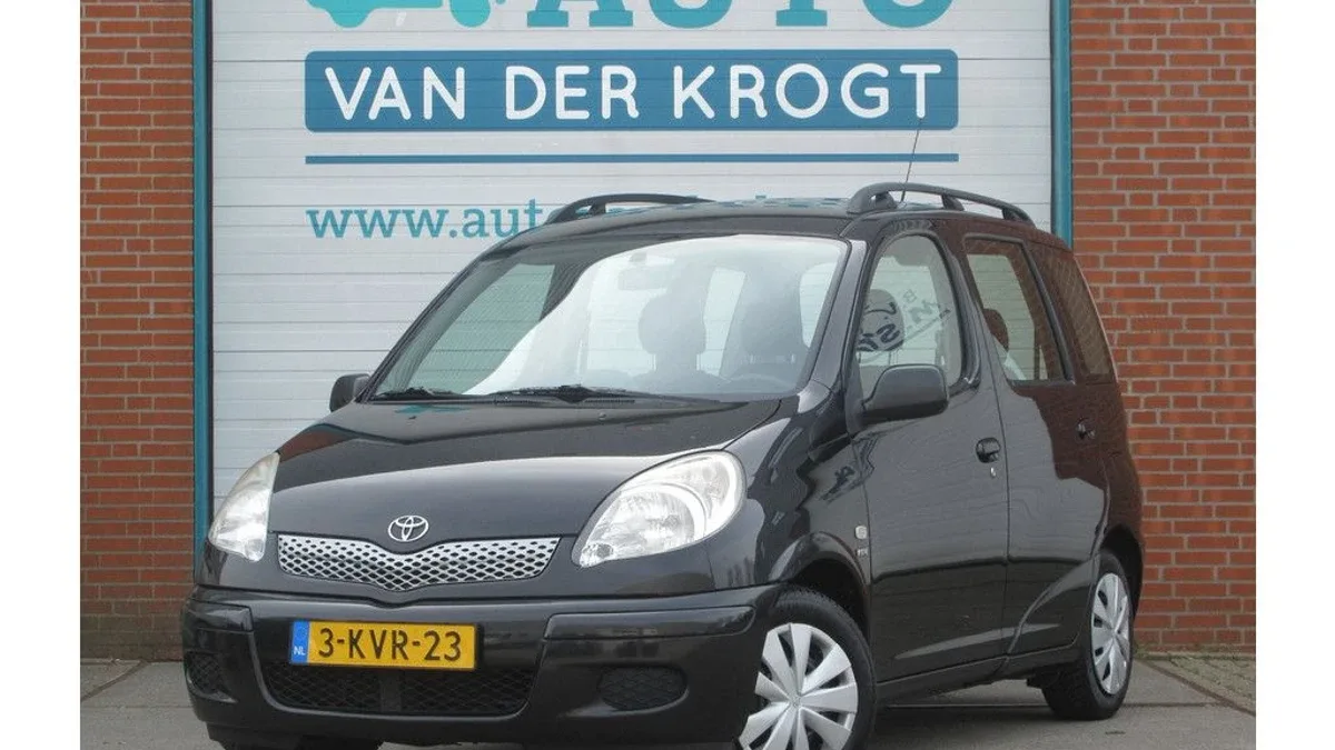 Toyota Yaris (2006) — foto 1