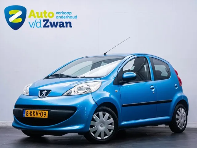 Peugeot 107 (2006) — foto 1