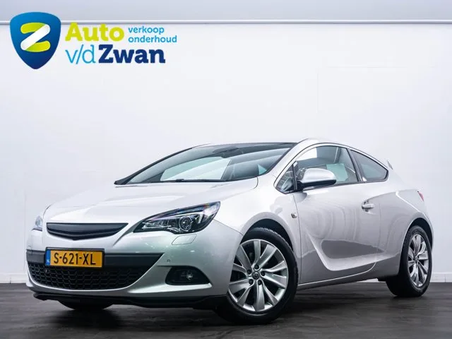 Opel Astra GTC (2012) — foto 1