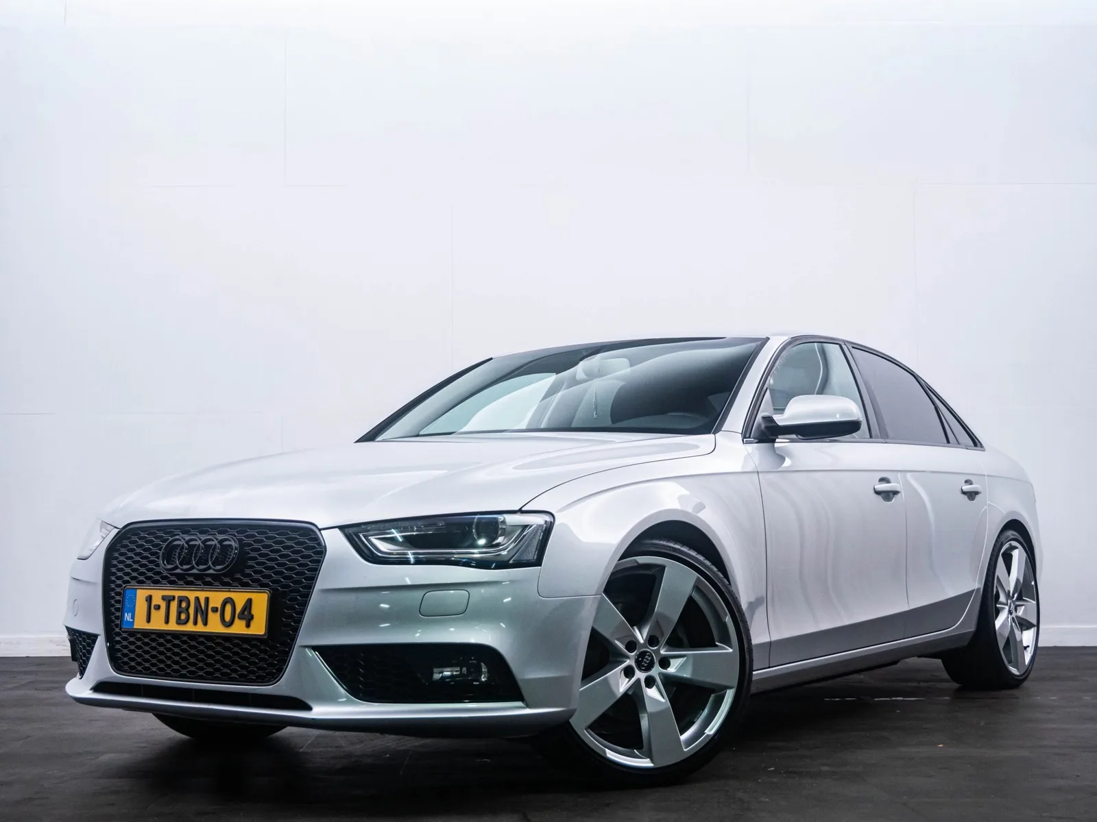 Audi A4 (2014) — foto 1