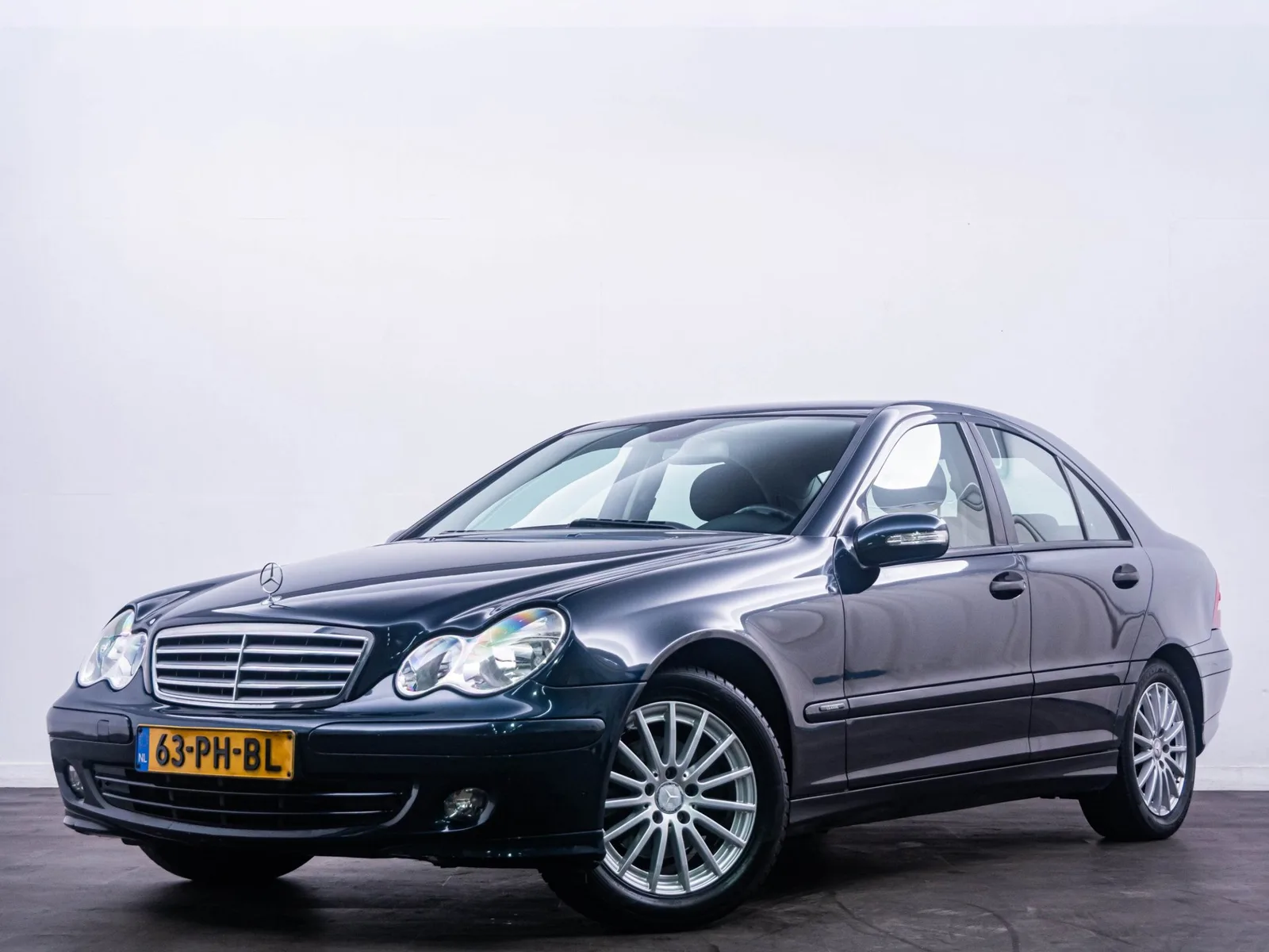 Mercedes-Benz C-Klasse (2004) — foto 1