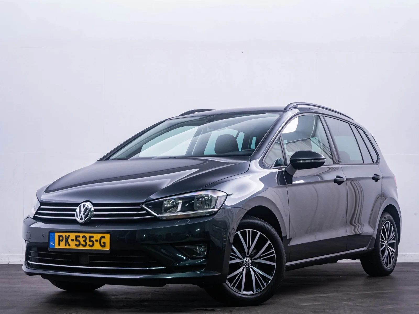Volkswagen Golf Sportsvan (2017) — foto 1