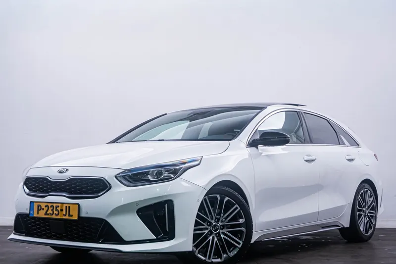 Kia ProCeed (2021)