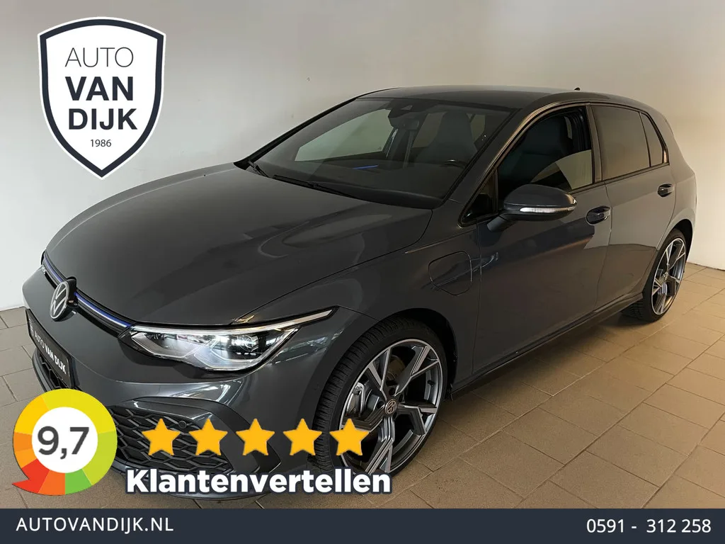 Volkswagen Golf (2022) — foto 1