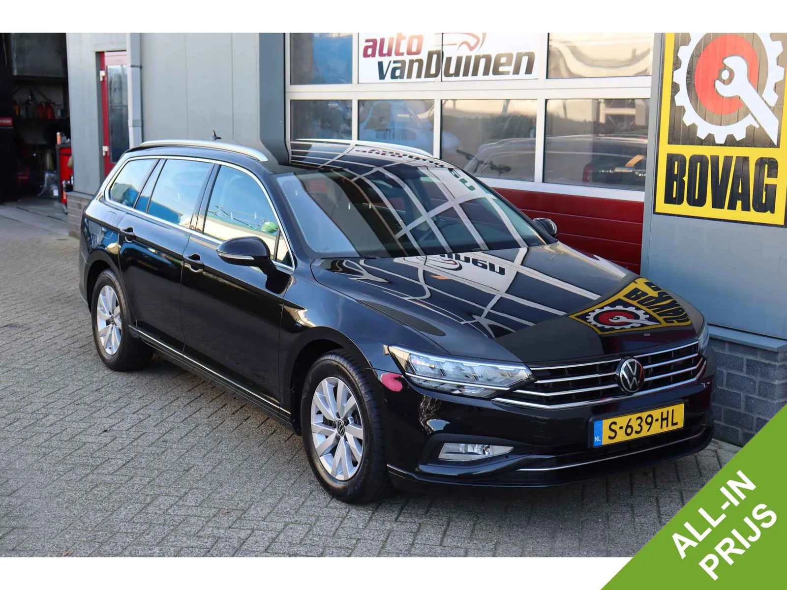 Volkswagen Passat (2023) — foto 1