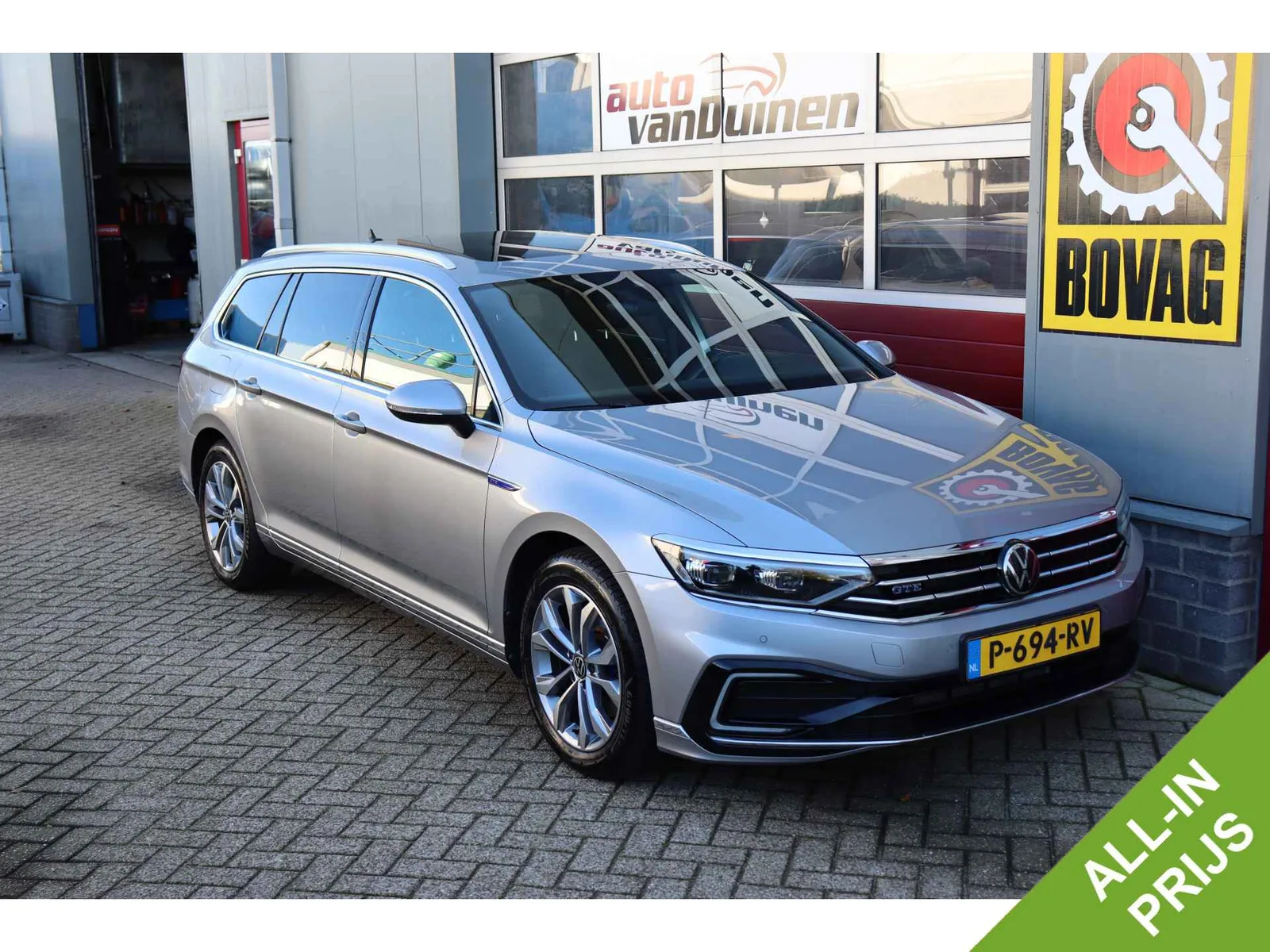 Volkswagen Passat (2022) — foto 1