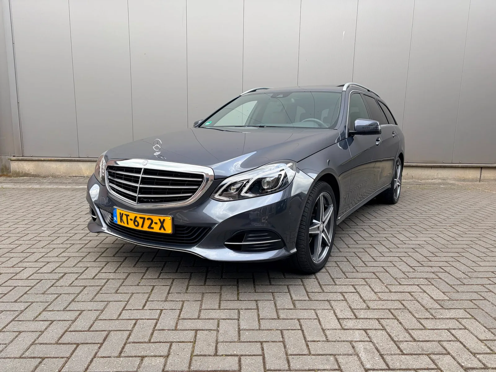 Mercedes-Benz E-Klasse (2016) — foto 1