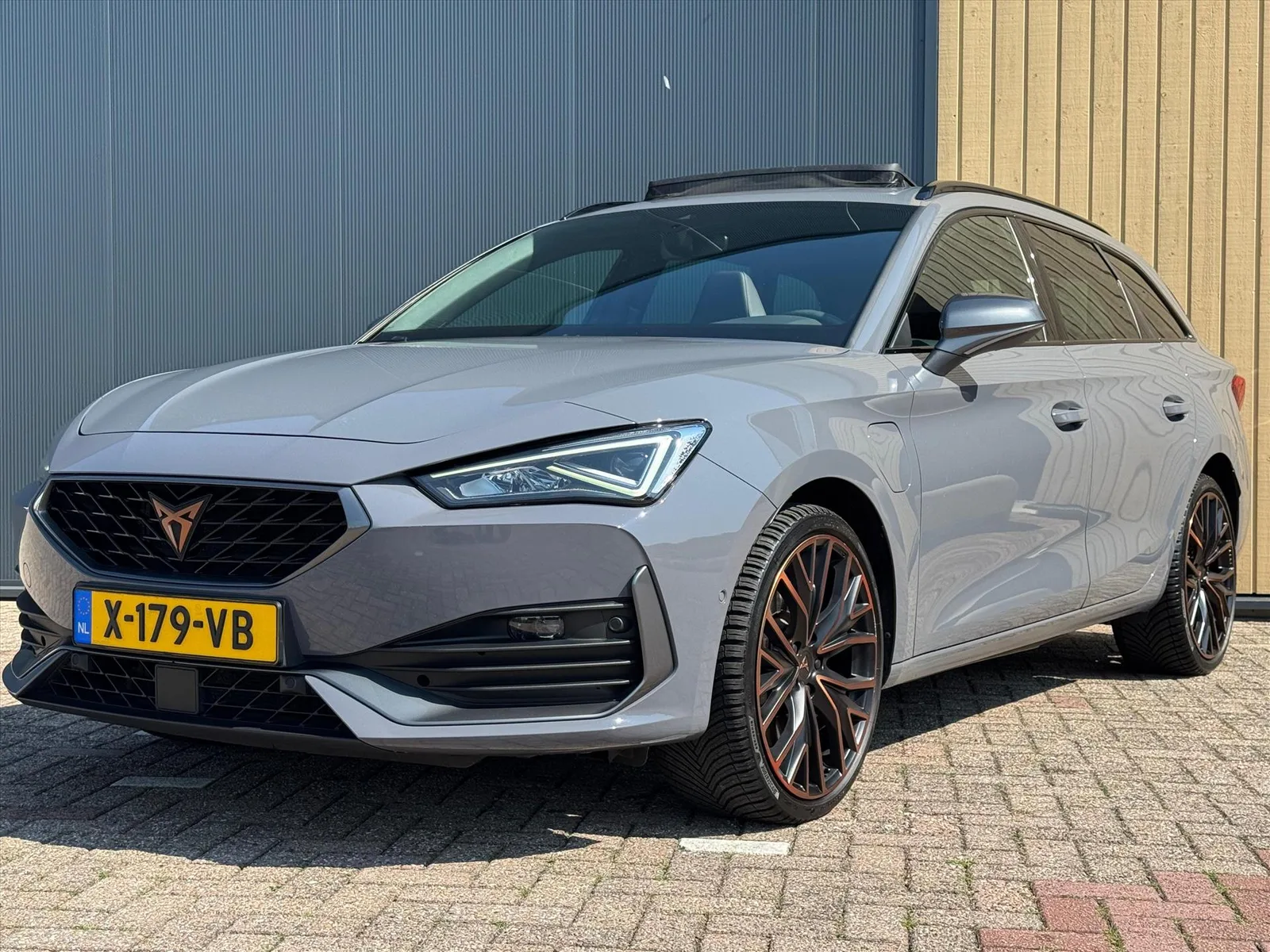 CUPRA Leon Sportstourer (2021) — foto 1